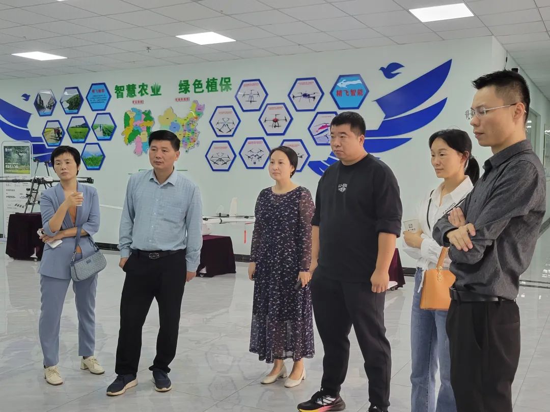 【精飛要聞】衡山縣農(nóng)業(yè)考察團調(diào)研精飛智能，共謀深化合作